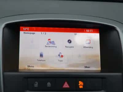 Opel Astra GTC (2015) thumbnail 18