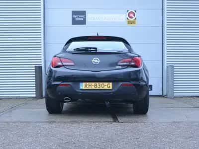 Opel Astra GTC (2015) thumbnail 8