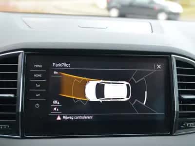 Škoda Karoq (2019) thumbnail 18