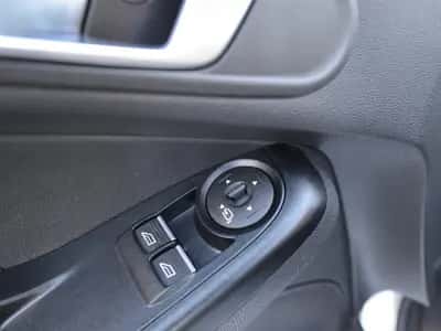Ford Fiesta thumbnail 25