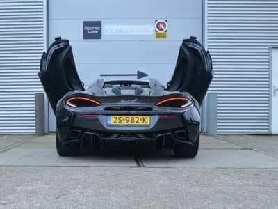McLaren 570S Spider (2018) thumbnail 12