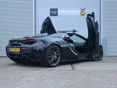 McLaren 570S Spider (2018) thumbnail 10