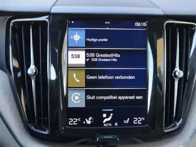 Volvo XC60 (2017) thumbnail 21