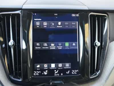 Volvo XC60 (2017) thumbnail 25