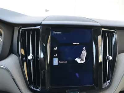 Volvo XC60 (2017) thumbnail 26