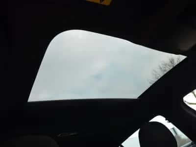 Volkswagen Golf (2016) thumbnail 2