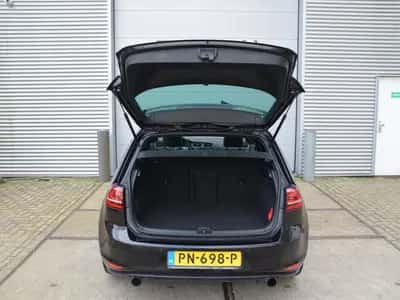 Volkswagen Golf (2016) thumbnail 30