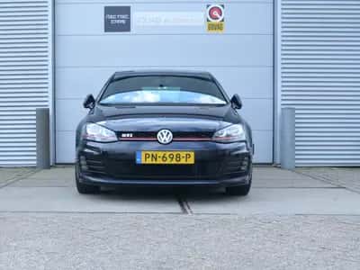 Volkswagen Golf (2016) thumbnail 6