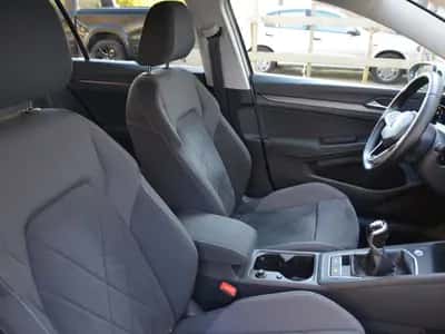 Volkswagen Golf (2020) thumbnail 2