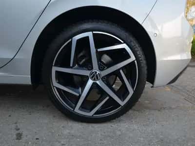 Volkswagen Golf (2020) thumbnail 31