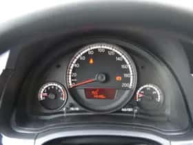 Volkswagen Up! (2014) thumbnail 15