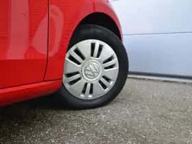 Volkswagen Up! (2014) thumbnail 4