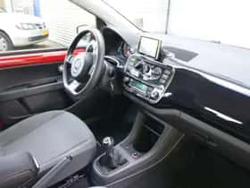 Volkswagen Up! (2014) thumbnail 10