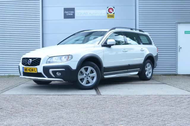 Volvo XC70 (2015) thumbnail 1