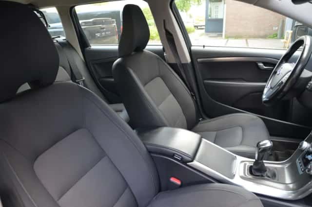Volvo XC70 (2015) thumbnail 3