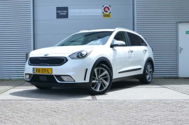 Kia Niro (2016) thumbnail 1