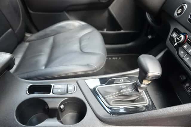 Kia Niro (2016) thumbnail 3