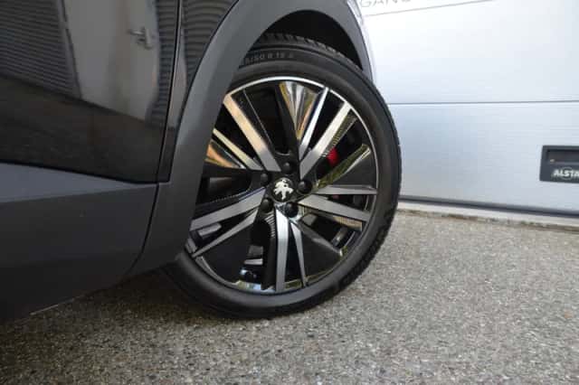Peugeot 3008 (2023) thumbnail 3