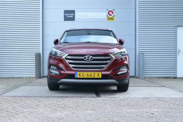 Hyundai Tucson (2016) thumbnail 5