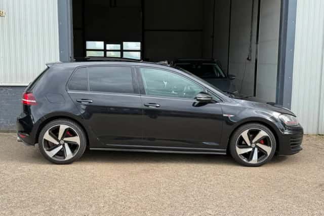 Volkswagen Golf (2013) thumbnail 4