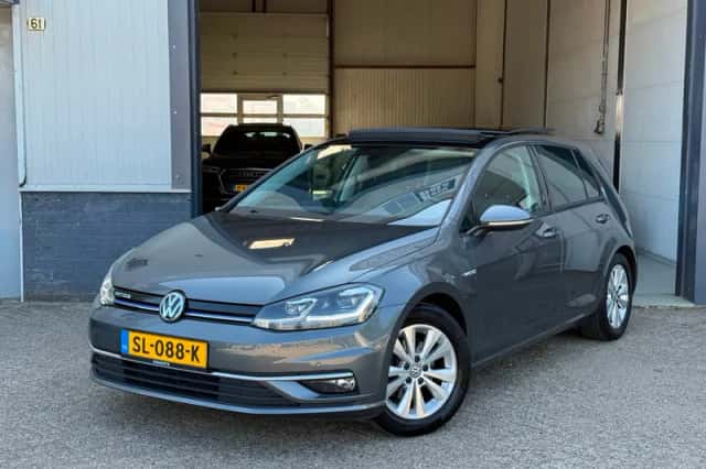 Volkswagen Golf (2018) thumbnail 1