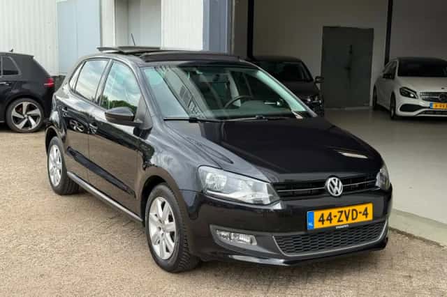 Volkswagen Polo (2013) thumbnail 2