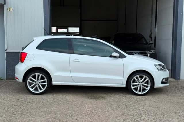 Volkswagen Polo (2014) thumbnail 4