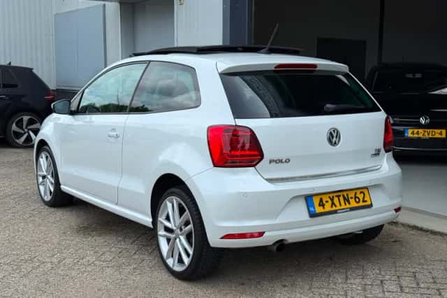 Volkswagen Polo (2014) thumbnail 5