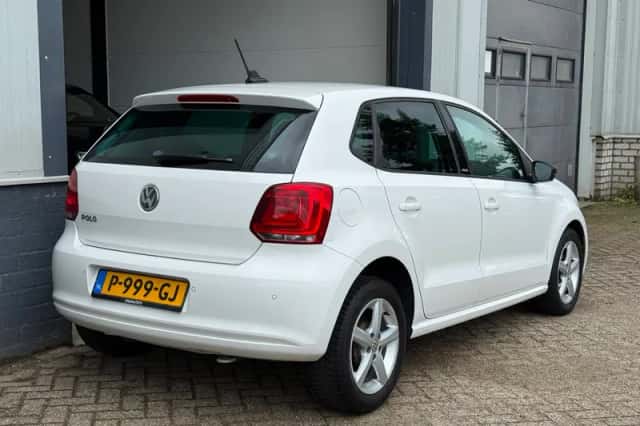 Volkswagen Polo (2011) thumbnail 6