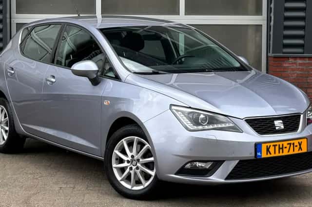 SEAT Ibiza (2016) thumbnail 2