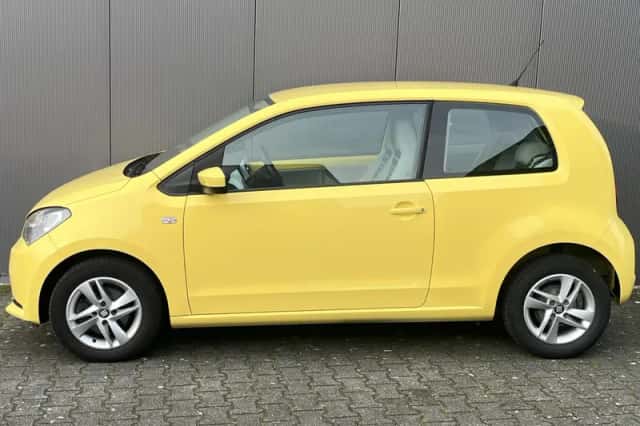 SEAT Mii (2015) thumbnail 3