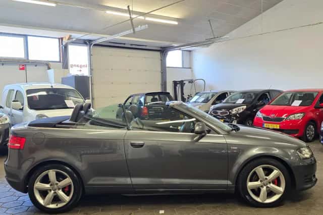 Audi A3 (2010) thumbnail 5