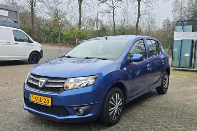 Dacia Sandero (2013) thumbnail 1