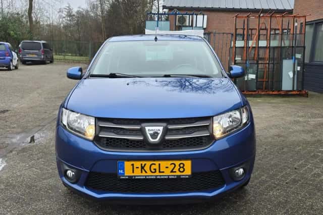 Dacia Sandero (2013) thumbnail 3