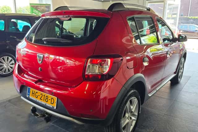 Dacia Sandero (2015) thumbnail 6