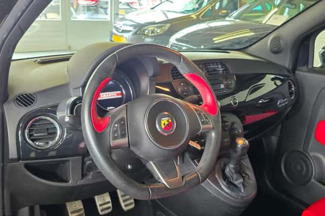 Fiat 500 (2015) thumbnail 3