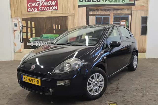 Fiat Punto (2016) thumbnail 1