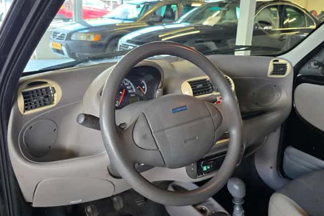 Fiat Seicento (2006) thumbnail 3