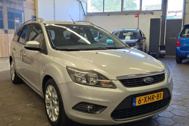 Ford Focus (2010) thumbnail 4
