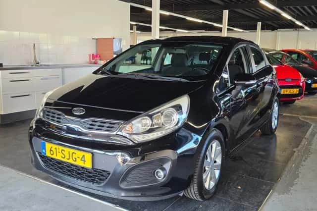 Kia Rio (2011) thumbnail 1
