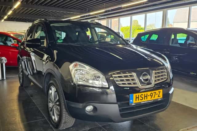 Nissan Qashqai (2009) thumbnail 4