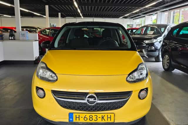 Opel Adam (2013) thumbnail 3