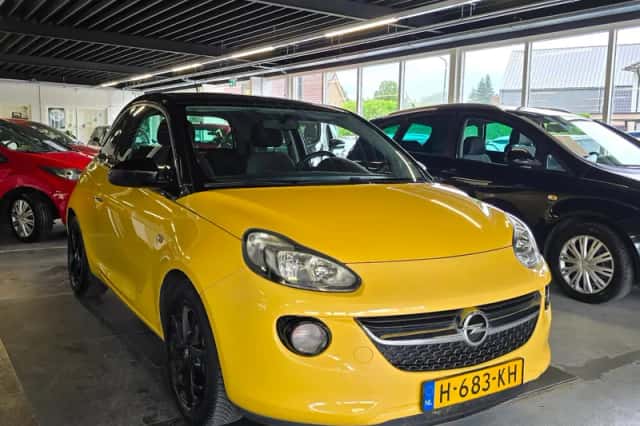 Opel Adam (2013) thumbnail 4