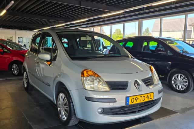 Renault Modus (2005) thumbnail 4