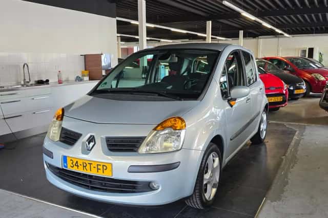 Renault Modus (2005) thumbnail 1