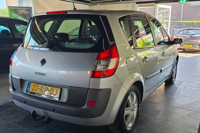 Renault Scénic (2005) thumbnail 6