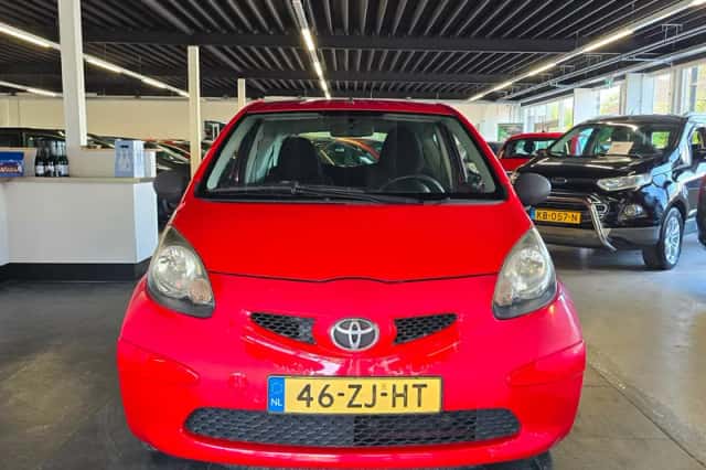 Toyota Aygo (2008) thumbnail 4