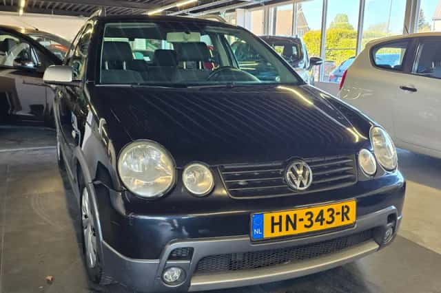 Volkswagen Polo (2005) thumbnail 3