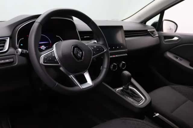 Renault Clio (2021) thumbnail 3
