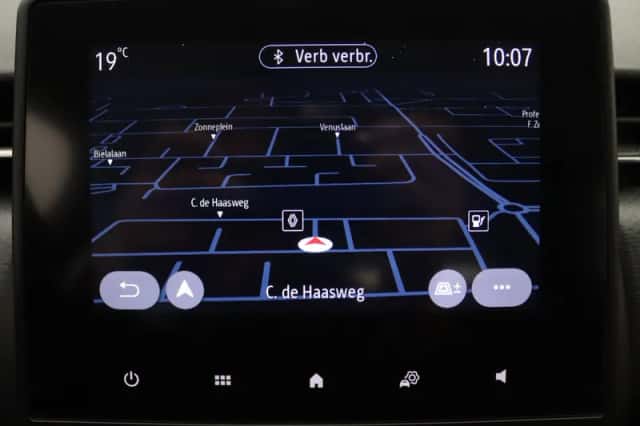 Renault Clio (2021) thumbnail 6